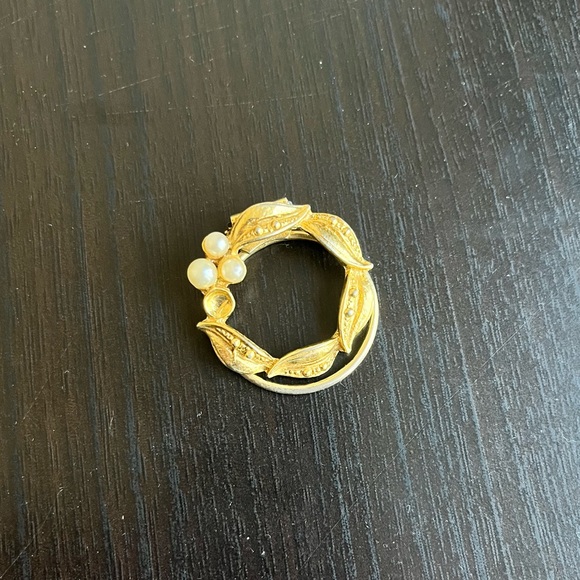 Vintage pins and scarf clips - Picture 8 of 9